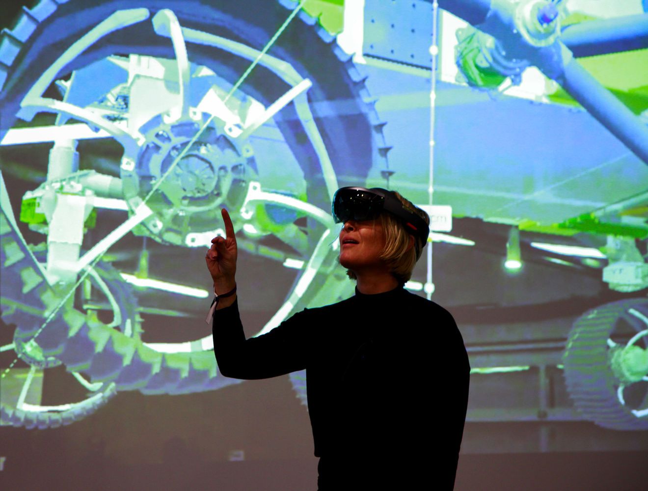 Thế giới đang chạy đua phát triển "vũ trụ ảo" Metaverse  