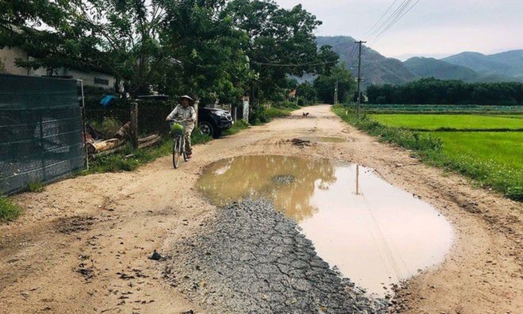 Mượn đường dân sinh quên trả khi làm dự án cao tốc Đà Nẵng - Quảng Ngãi khiến người dân Quảng Nam khốn khổ - Ảnh minh hoạ.