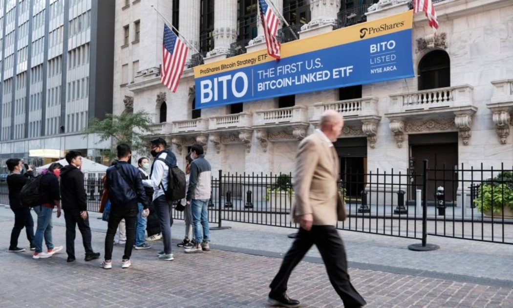 ETF Bitcoin BITO chào sàn ngày 19/10 - Ảnh: AP