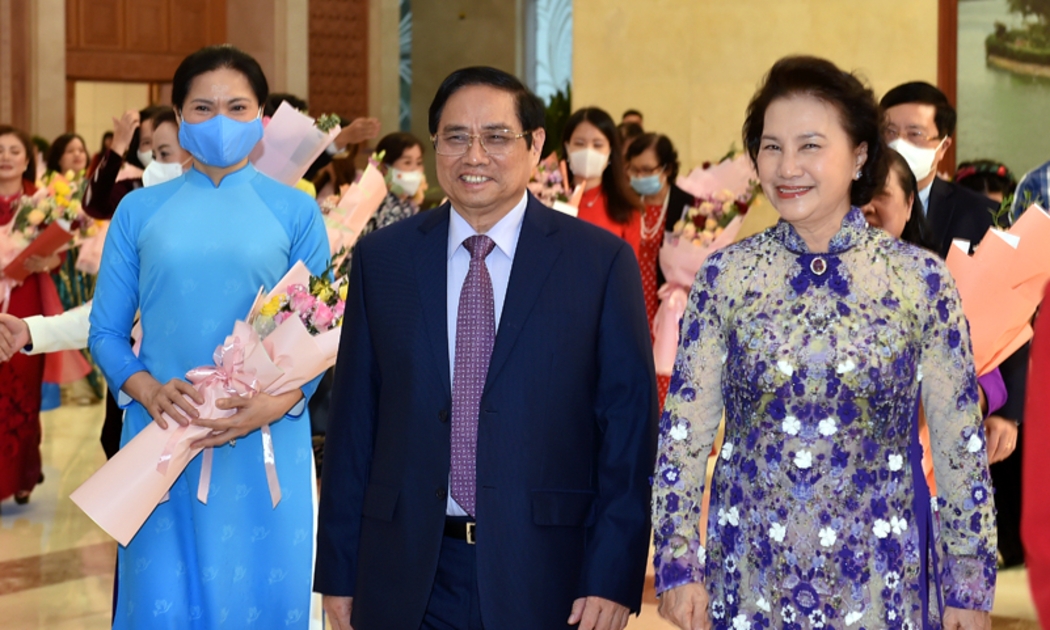 Thủ tướng Phạm Minh Chính và nguyên Chủ tịch Quốc hội Nguyễn Thị Kim Ngân - Ảnh: VGP
