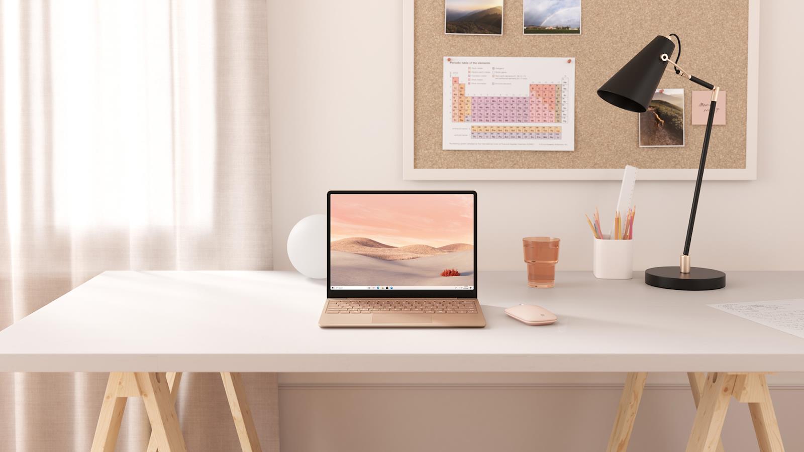Đặc biệt, Microsoft đã trang bị cho “đứa con cưng” của mình một màn hình cảm ứng vô cùng nhạy, giúp bạn có thể thao tác dễ dàng ngay trên màn hình.