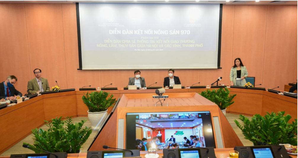 Thứ trưởng Trần Thanh Nam và Phó Chủ tịch UBND TP Hà Nội Nguyễn Mạnh Quyền chủ trì diễn đàn