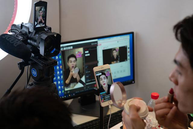 Một buổi livestream bán mỹ phẩm của 