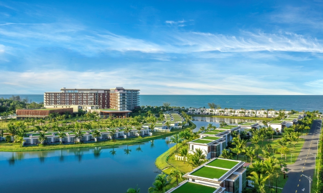 Khu nghỉ dưỡng 5 sao đầu tiên tại bãi Ông Lang hoang sơ.