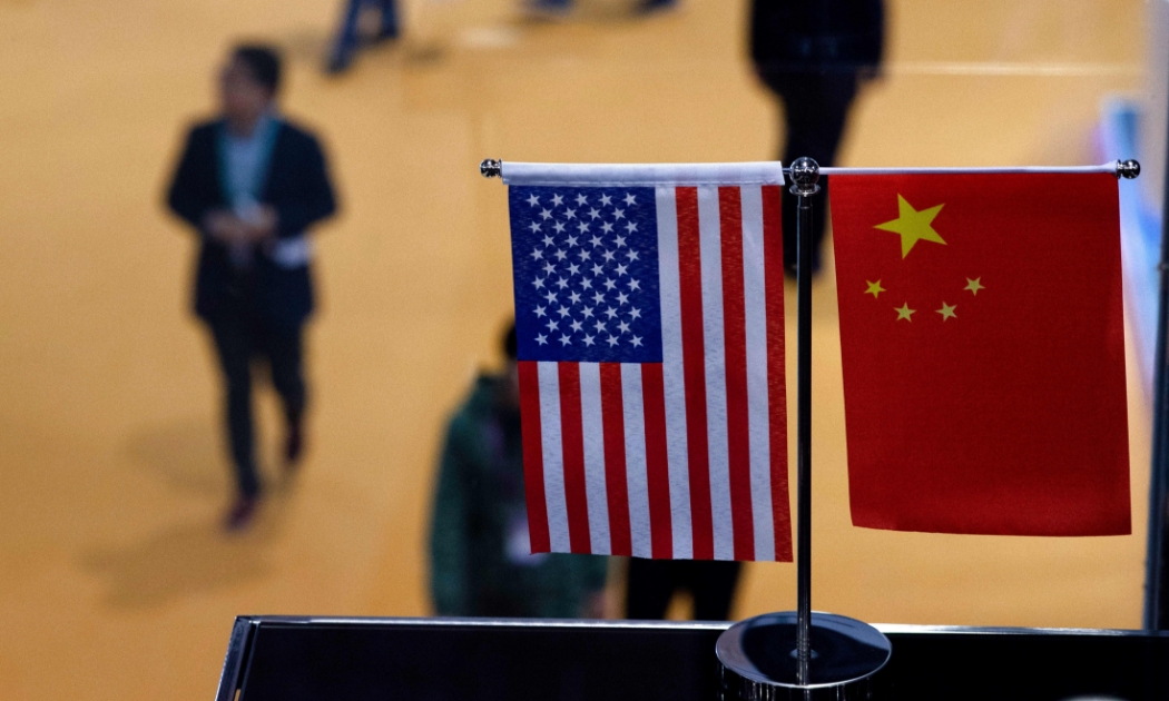 Mỹ và Trung Quốc đang ở trong một cuộc chạy đua mạnh mẽ về công nghệ - Ảnh: Reuters.