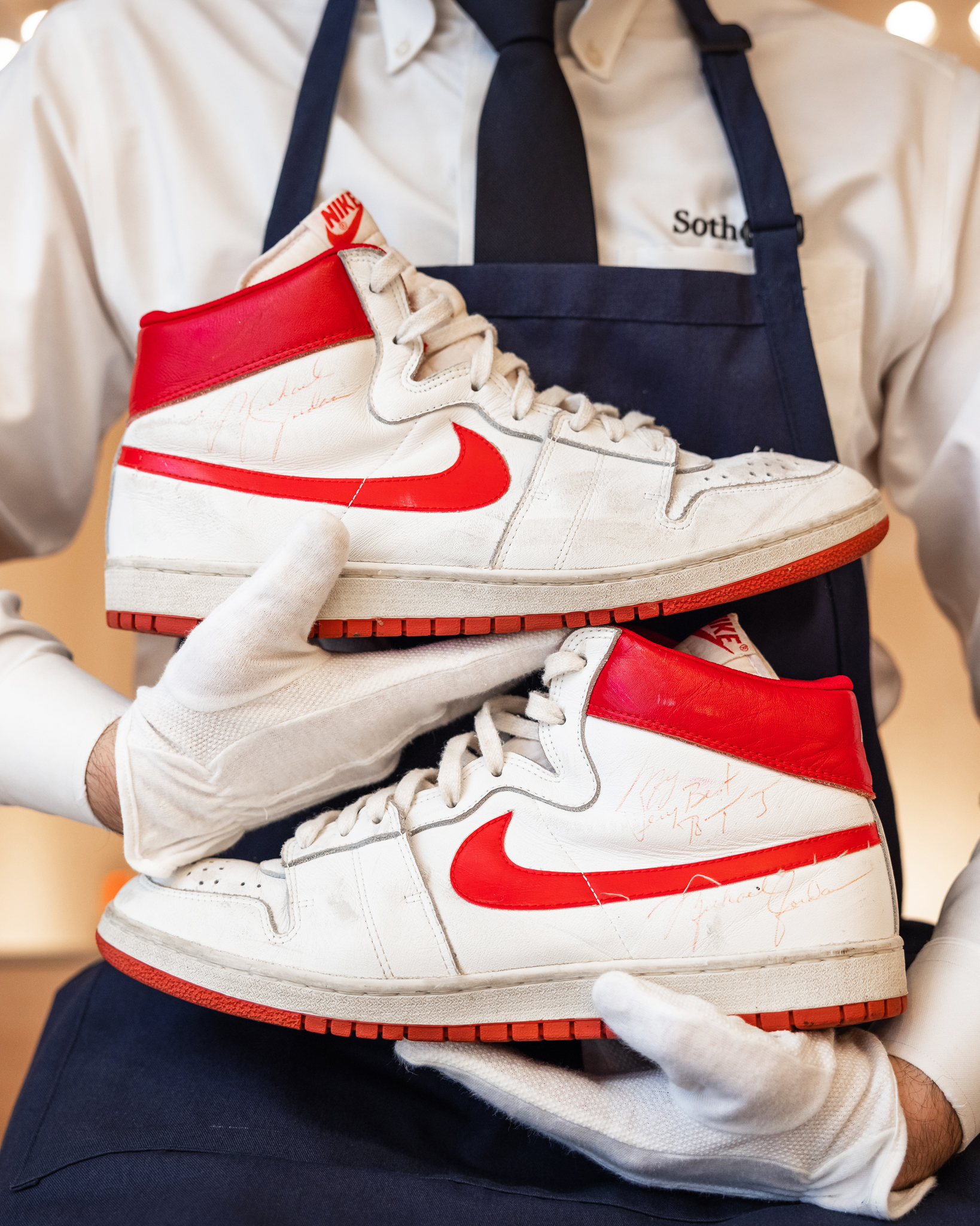 Đôi này là của một người mà ai cũng biết là Michael Jordan, nên chúng có nguồn gốc hoàn hảo.