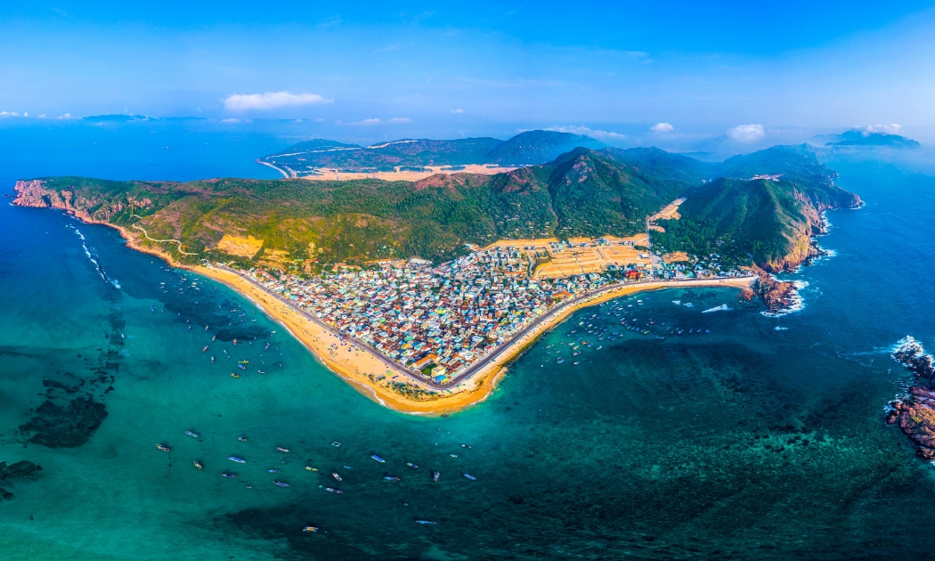 Khu Kinh tế Nhơn Hội sở hữu địa thế vàng của bất động sản bên vịnh biển.