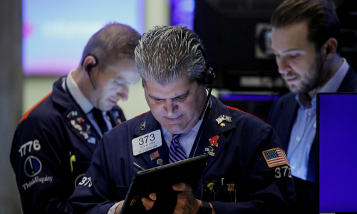 Chứng khoán Mỹ trượt khỏi kỷ lục, giá dầu rời đỉnh, Bitcoin mất mốc 60.000 USD