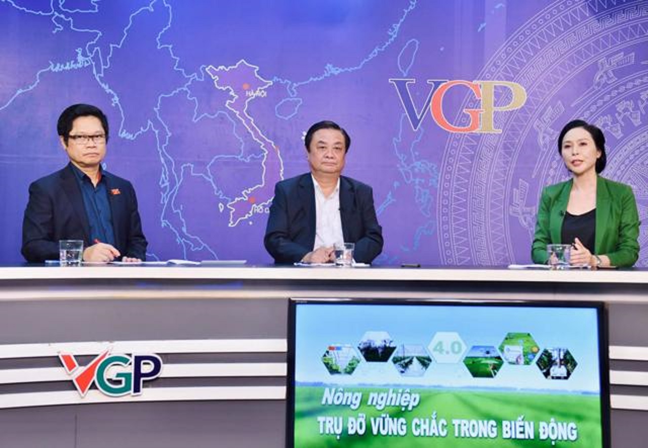 Tọa đàm “Nông nghiệp: Trụ đỡ vững chắc trong biến động”. 