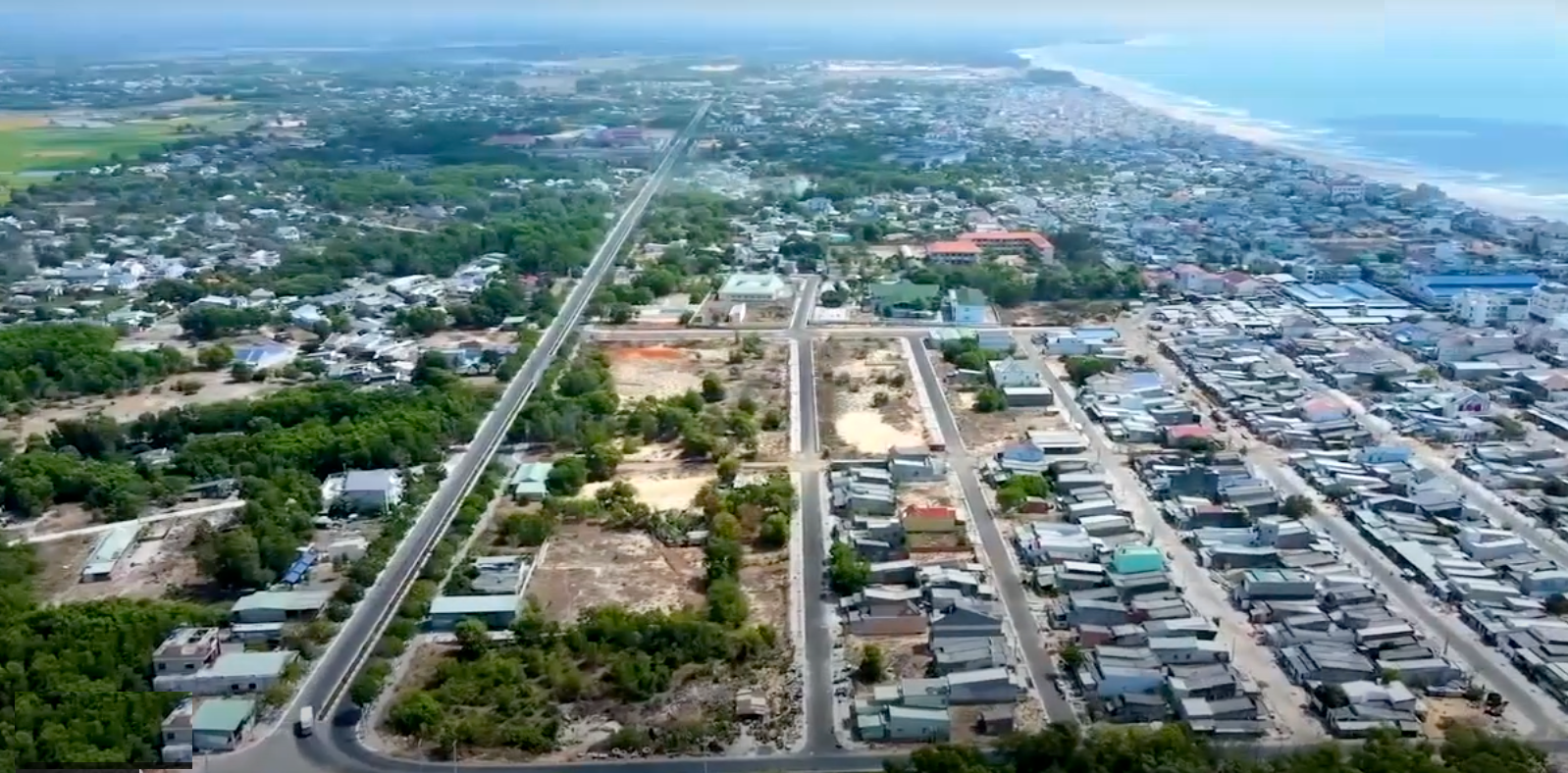 Huyện Đất Đỏ, tỉnh Bà Rịa - Vũng Tàu.