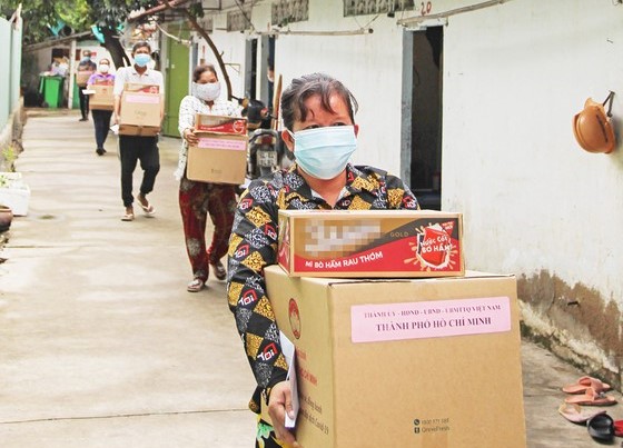 GS. Nguyễn Thiện Nhân đề xuất TP.HCM triển khai 3 chương trình ngắn hạn để hỗ trợ người dân, doanh nghiệp phục hồi sau đại dịch - Ảnh: VGP