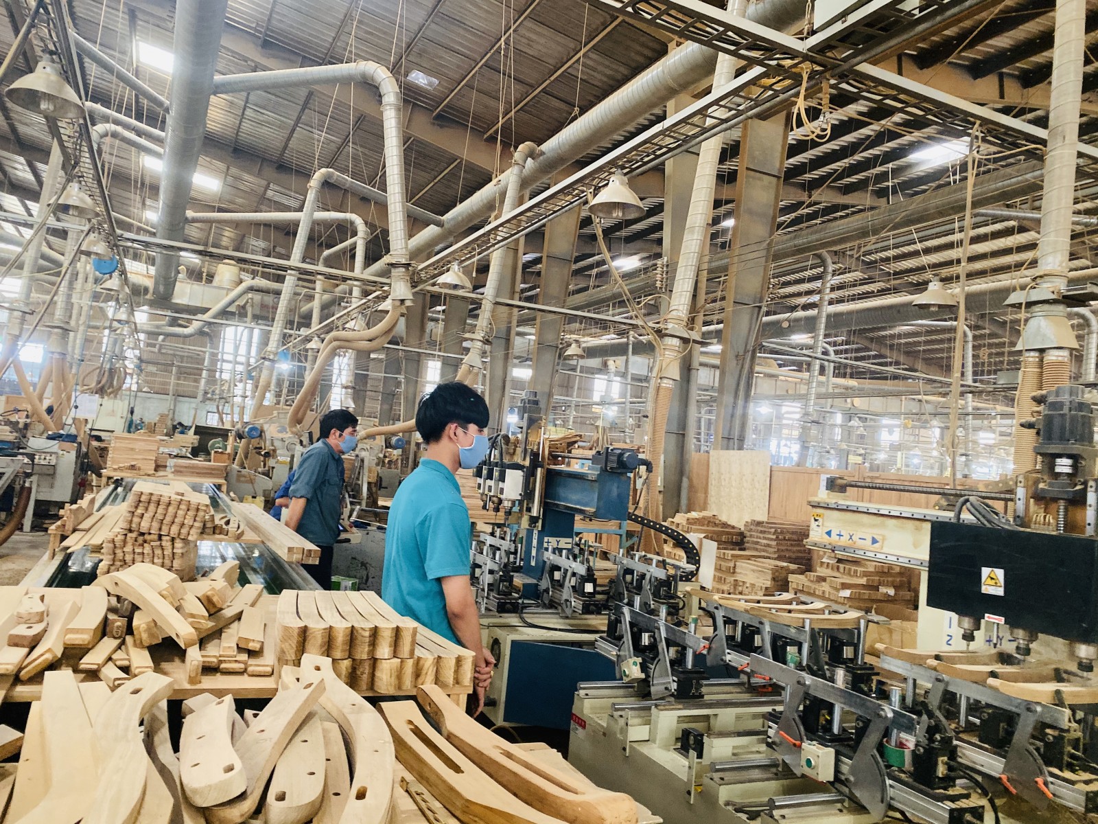 Hầu hết c&aacute;c doanh nghiệp đ&atilde; quay lại sản xuất với giải ph&aacute;p 