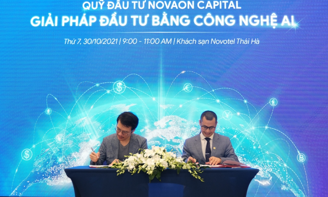 Ứng dụng AI có khả năng xử lý hàng triệu điểm dữ liệu về doanh nghiệp và thị trường, tự động đề xuất các chiến lược đầu tư sinh lời hiệu quả, quản trị rủi ro.