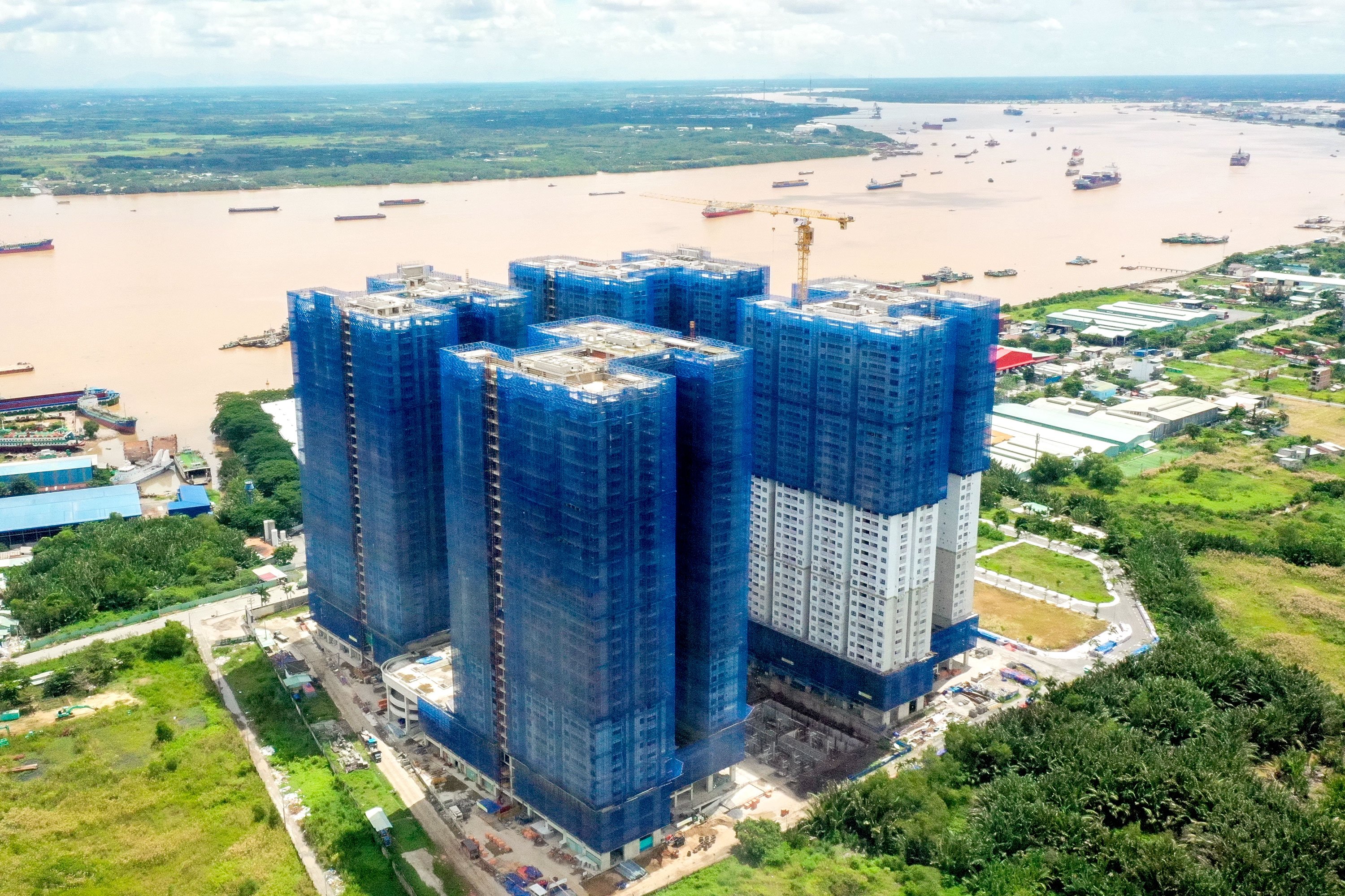 Dự án Q7 Saigon Riverside Complex tháng 10/2021.