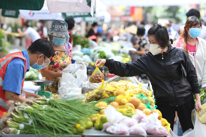 130 chợ truyền thống mở cửa trở lại.