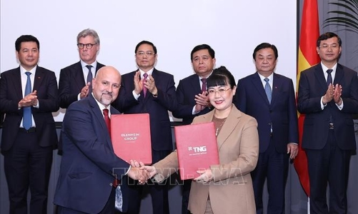 Thủ tướng chứng kiến lễ ký kết và trao 26 thỏa thuận hợp tác Việt Nam và Anh