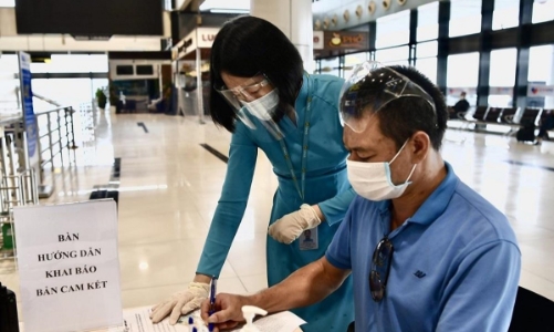 Hành khách đi tàu hoả, máy bay chỉ cần khai báo y tế điện tử trên PC-COVID