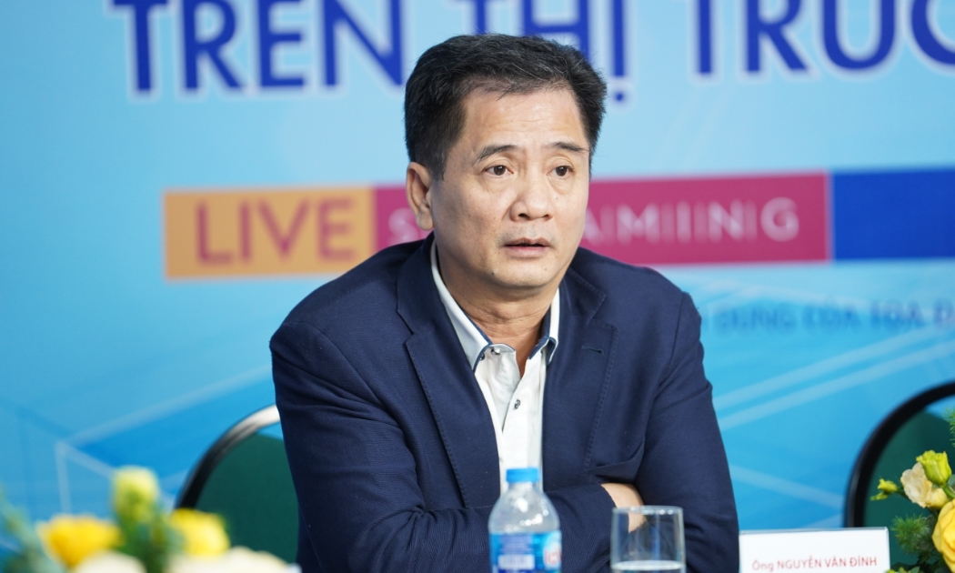 Ông Nguyễn Văn Đính, Phó Tổng Thư ký Hiệp hội Bất động sản Việt Nam, Chủ tịch Hội Môi giới Bất động sản Việt Nam, tại tọa đàm chiều ngày 1/11. Ảnh Việt Tuấn.