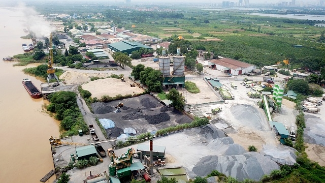  Một góc cảng Khuyến Lương đặt tại quận Hoàng Mai (Hà Nội).