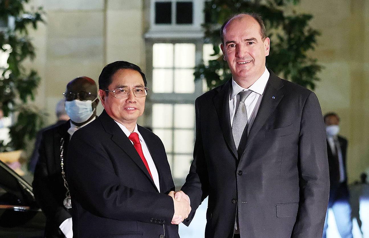 Thủ tướng Phạm Minh Chính và Thủ tướng Pháp Jean Castex - Ảnh: TTXVN
