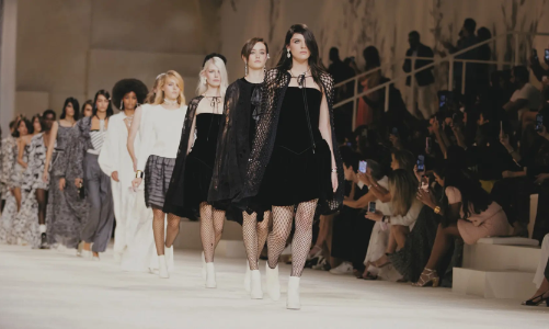 Chanel đưa bộ sưu tập Cruise 2021/22 trở lại Dubai