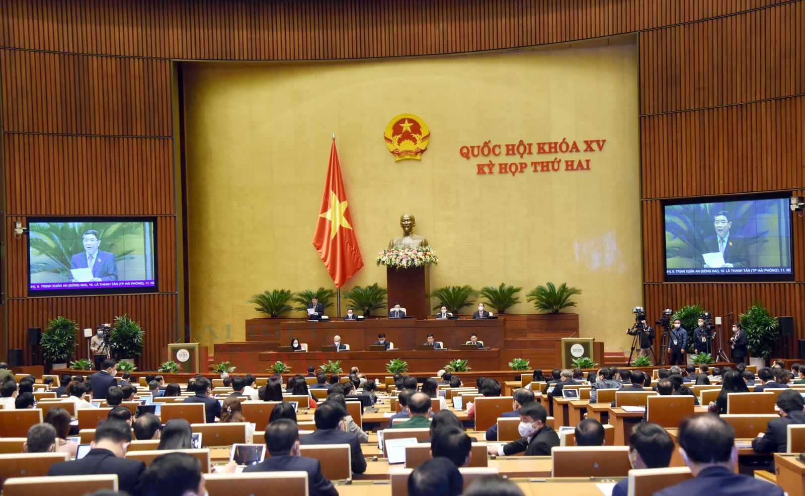 Toàn cảnh phiên thảo luận sáng 8/11 - Ảnh: VGP