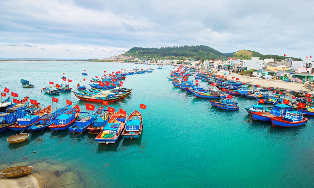 Phát triển kinh tế biển theo hướng biển xanh.