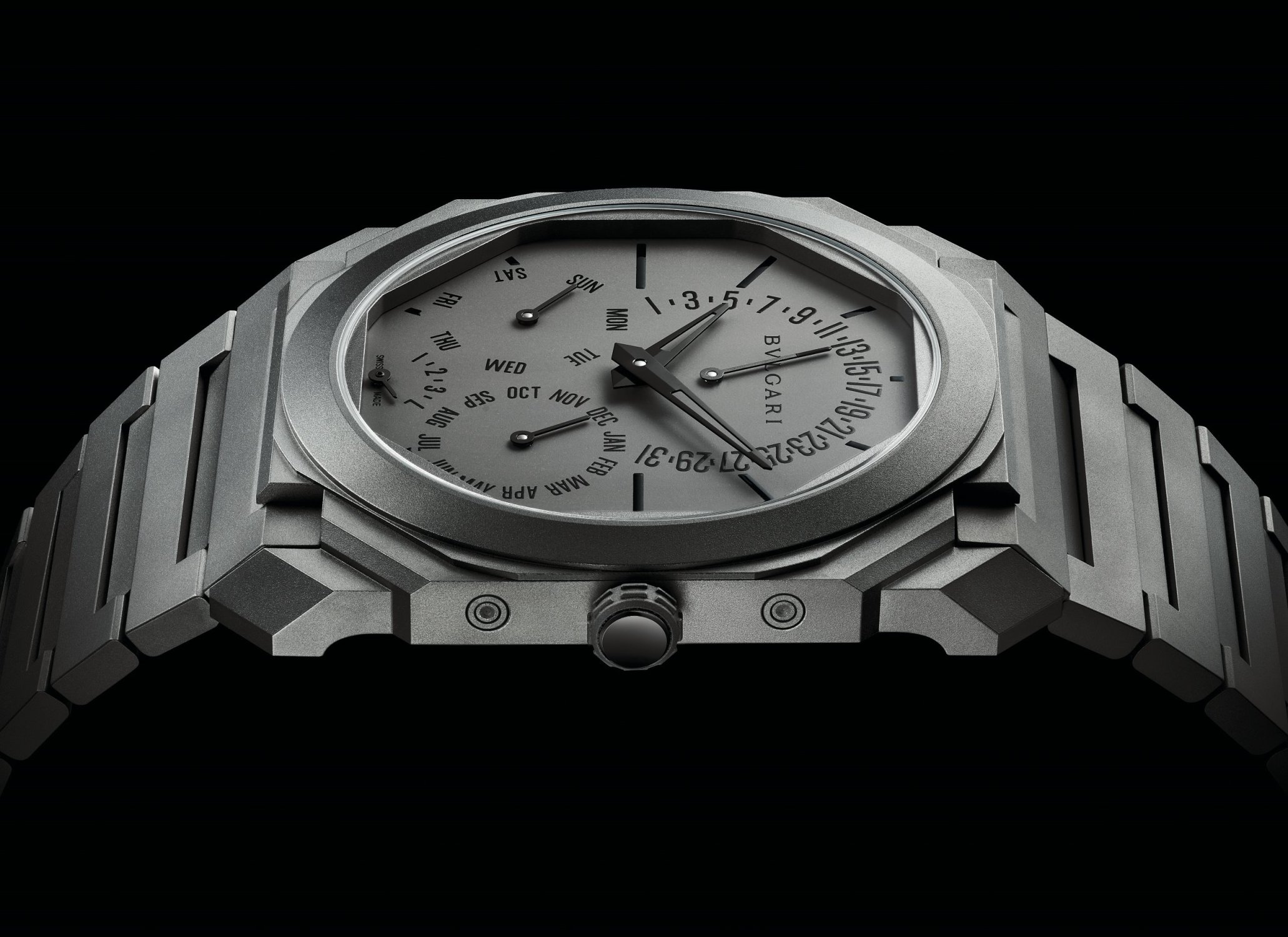 Octo Finissimo Perpetual Calendar lập kỷ lục thế giới với chiếc đồng hồ tự động mỏng nhất thế giới với chức năng lịch vạn niên.