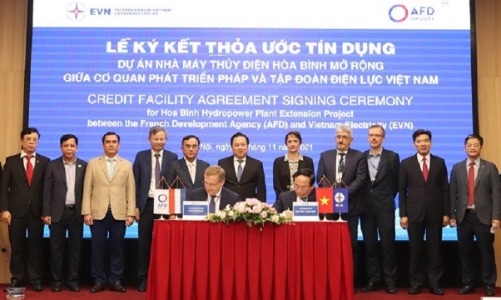 Ký kết khoản vay 1.900 tỷ đồng cho dự án nhà máy thuỷ điện Hoà Bình mở rộng