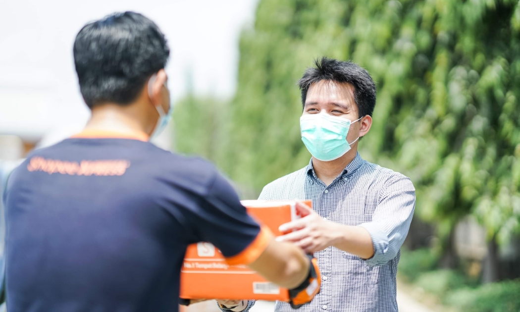 Áp lực với doanh nghiệp logistics vừa phải đảm bảo thời gian giao hàng vừa phải thực hiện đầy đủ các nguyên tắc an toàn 5K