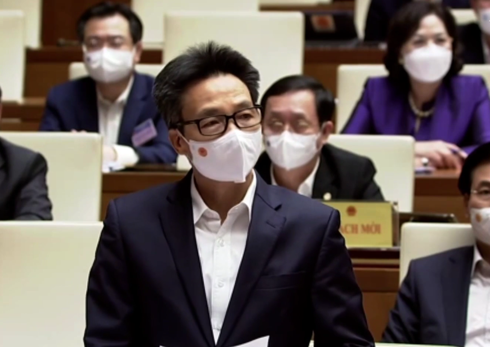 Phó Thủ tướng Vũ Đức Đam phát biểu tại phiên họp chiều 10/11 