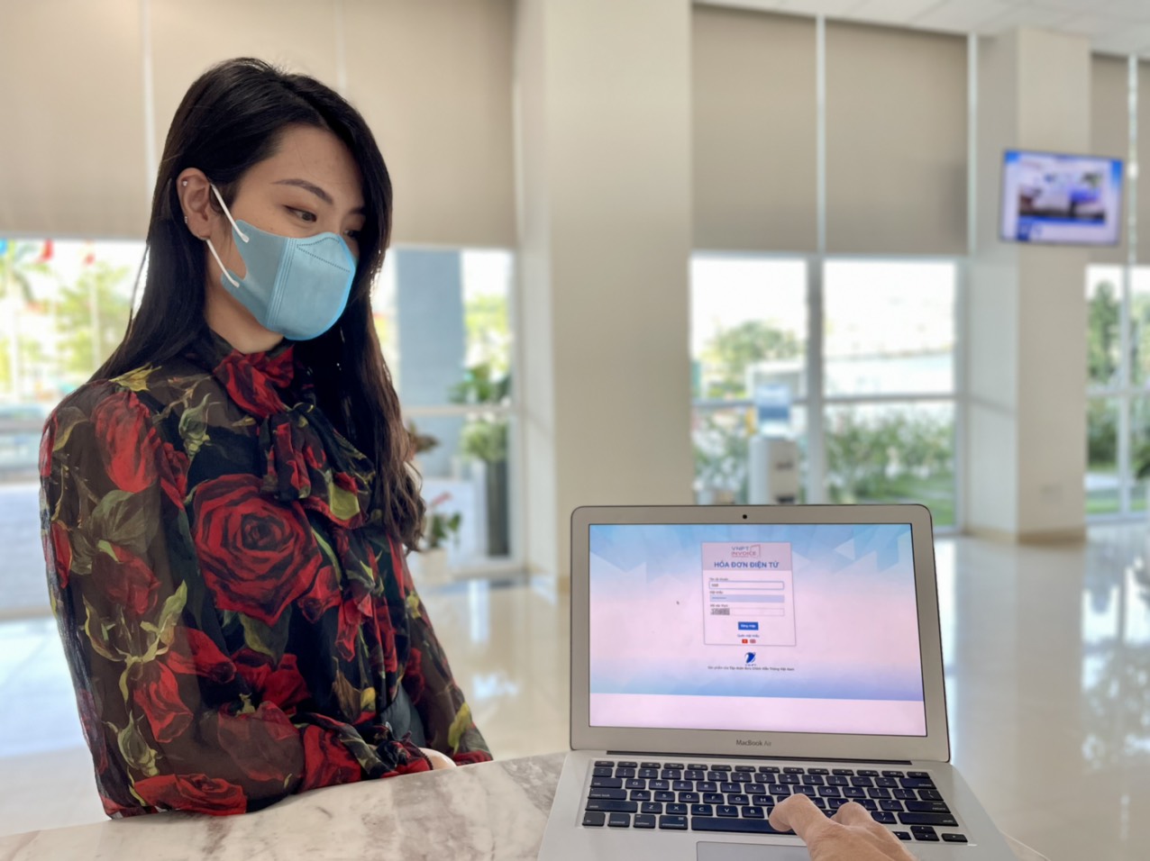 VNPT tặng 1 tháng sử dụng Internet, giảm cước MyTV, tặng 3 tháng dịch vụ VNPT Invoice cho nhóm khách hàng hiện hữu.