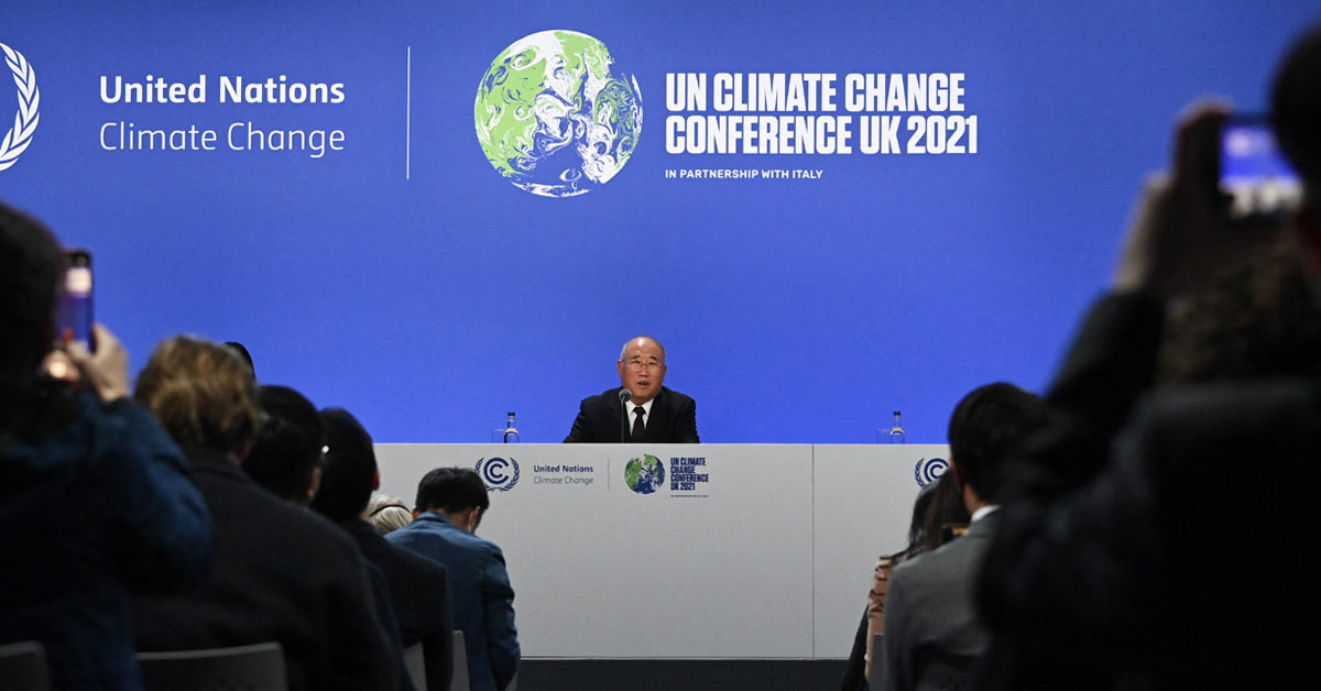 &Ocirc;ng Giải Chấn Hoa, đặc ph&aacute;i vi&ecirc;n về hậu kh&iacute; của Trung Quốc, ph&aacute;t biểu trong phần tuy&ecirc;n bố chung của Trung Quốc v&agrave; Mỹ tại COP26 ng&agrave;y 10/11 - Ảnh: AFP