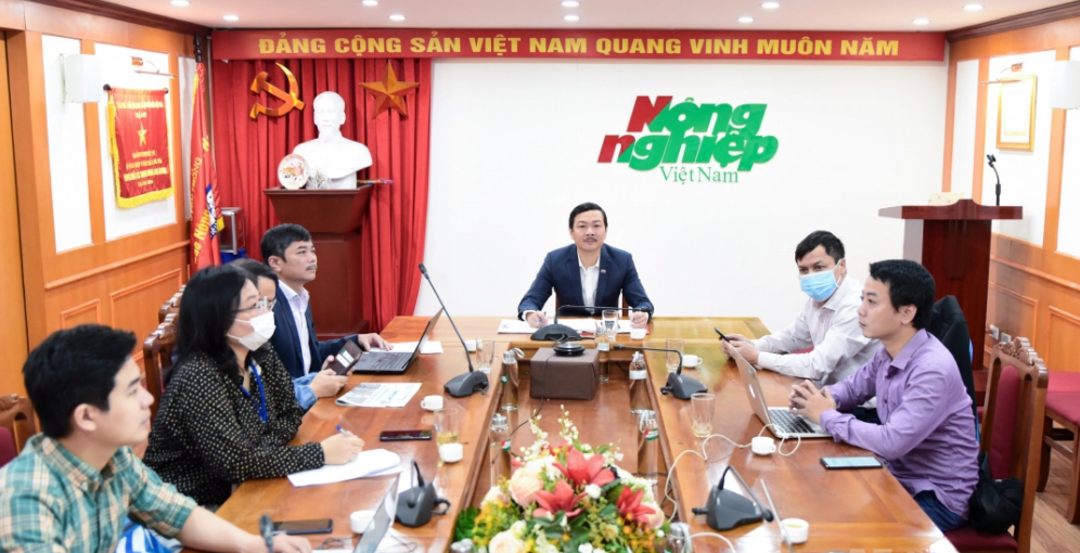 Một điểm cầu diễn đ&agrave;n