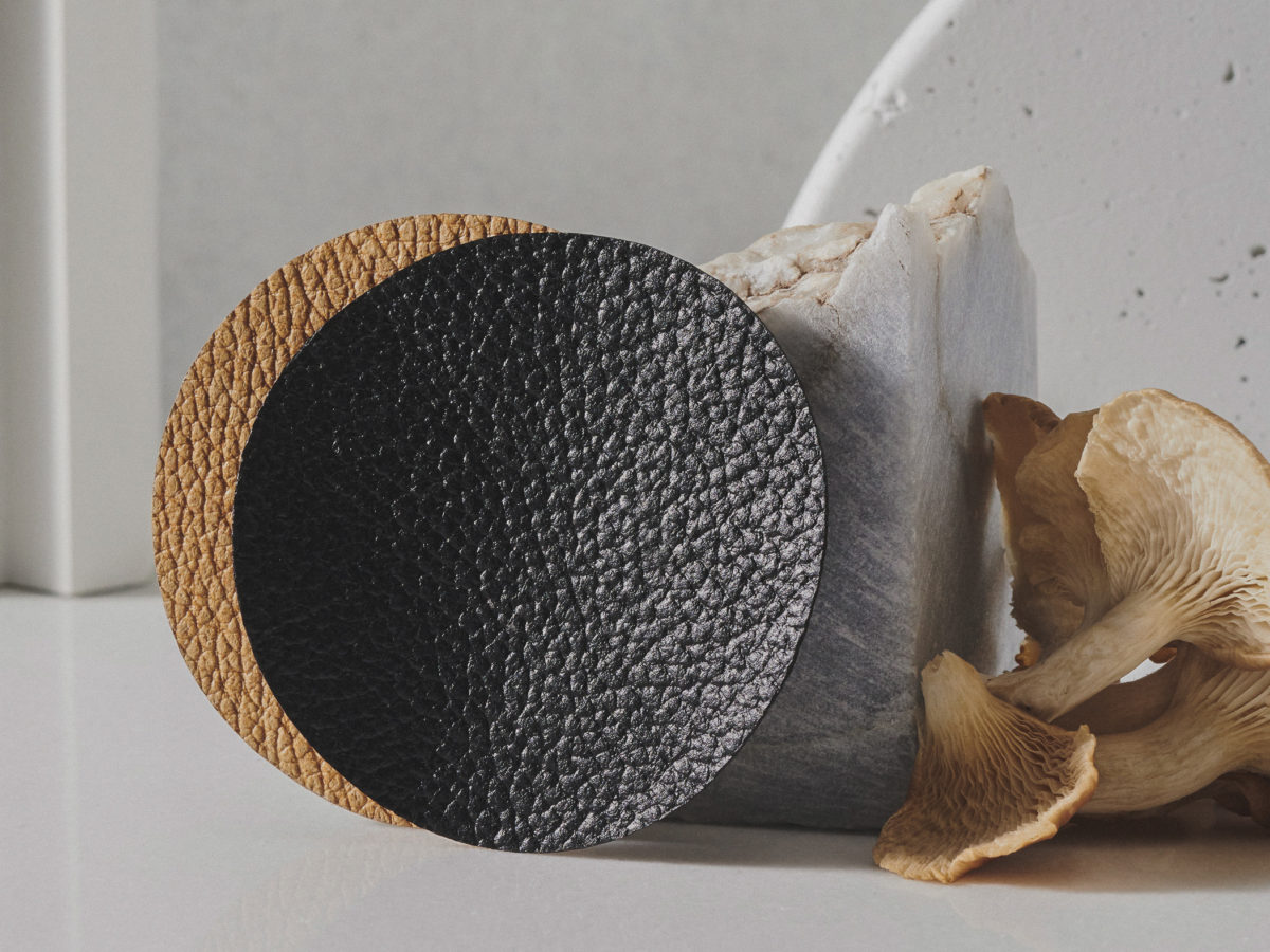 Da sợi nấm thải ra &iacute;t kh&iacute; nh&agrave; k&iacute;nh hơn v&agrave; sử dụng &iacute;t t&agrave;i nguy&ecirc;n đất v&agrave; nước hơn so với chăn nu&ocirc;i để sản xuất da động vật.