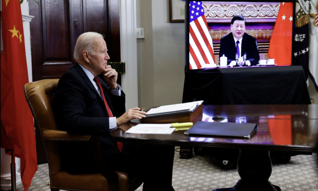 Tổng thống Mỹ Joe Biden trong cuộc gặp trực tuyến với Chủ tịch Trung Quốc Tập Cận Bình vào buổi tối ngày 15/11 theo giờ Mỹ - Ảnh: Reuters.