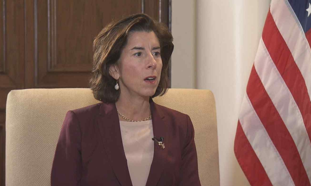 Bộ trưởng Thương mại Mỹ Gina Raimondo bắt đầu chuyến công du châu Á kéo dài 4 ngày bằng chuyến thăm Nhật Bản ngày 15/11 - Ảnh: Nikkei Asia