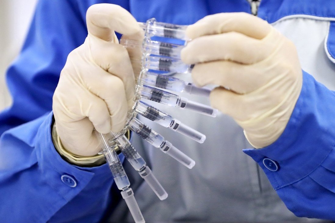 Hiện có 4 loại vaccine được cấp phép tại Trung Quốc, đều là vaccine do các công ty của nước này phát triển - Ảnh: Getty Images