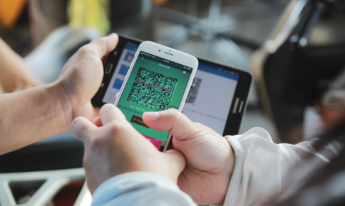 Cú hích cho ngân hàng phi vật lý