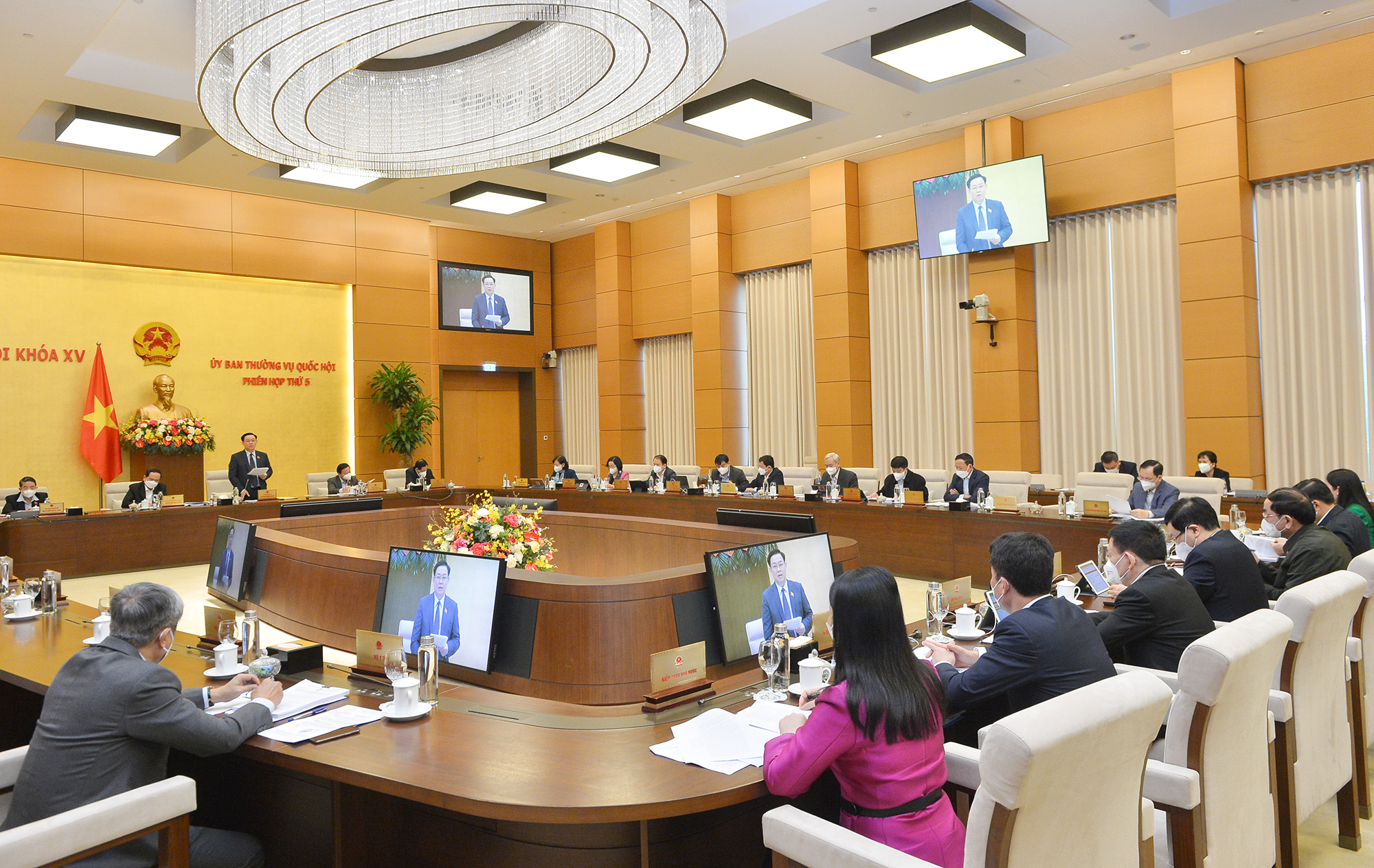 To&agrave;n cảnh phi&ecirc;n họp - Ảnh: Quochoi.vn