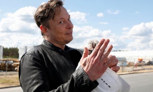 Phong cách lãnh đạo Elon Musk: Email trước mềm mỏng, email sau đã cứng rắn