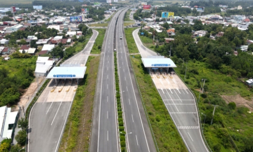 Khẩn trương huy động đủ vốn, đúng hạn thực hiện cao tốc Bắc-Nam đoạn Nha Trang - Cam Lâm