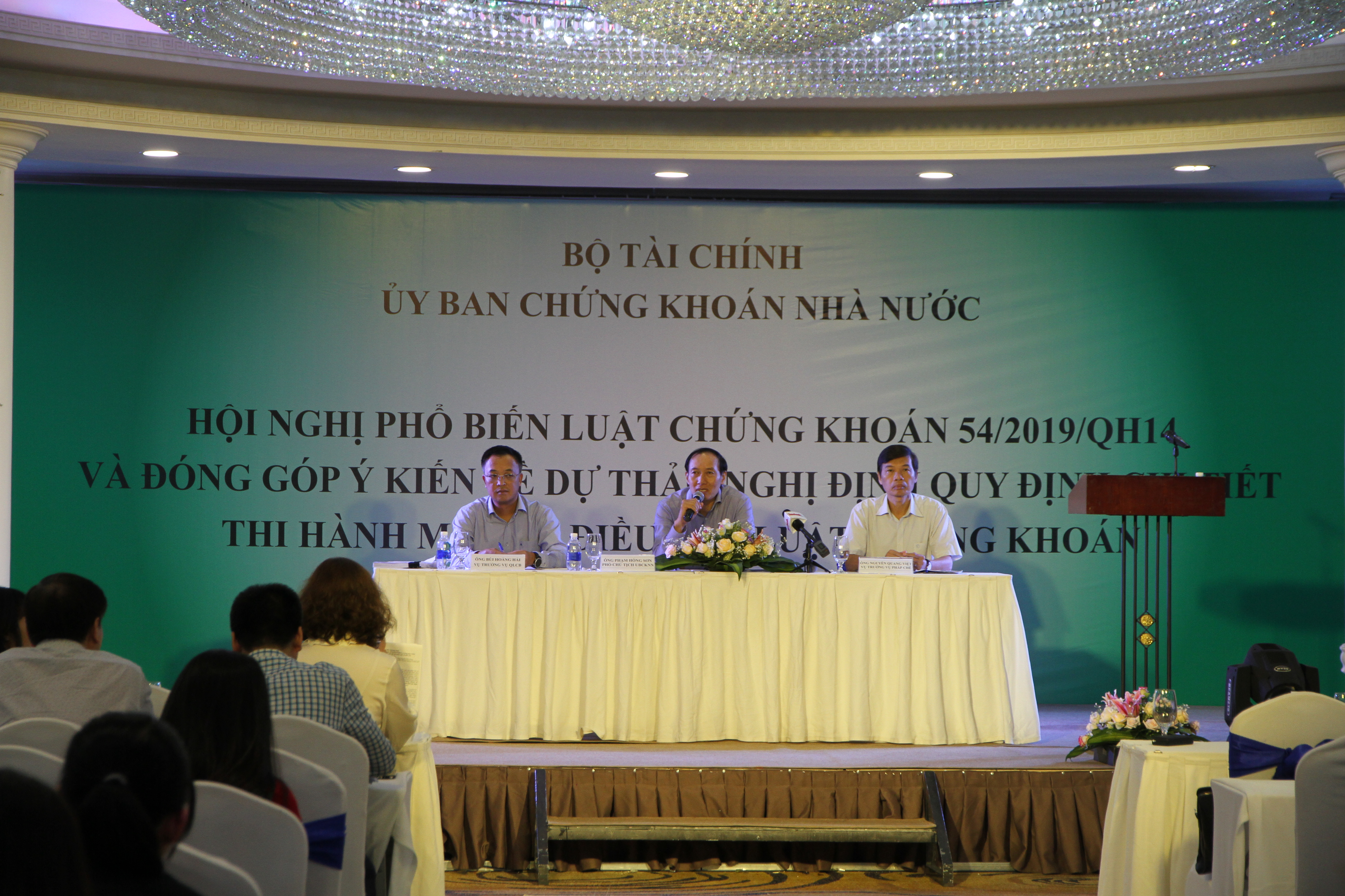 Hội nghị phổ biến Luật Chứng khoán năm 2019.