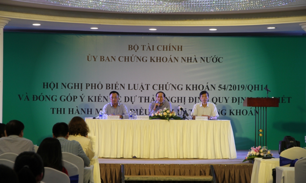 Hội nghị phổ biến Luật Chứng khoán năm 2019.