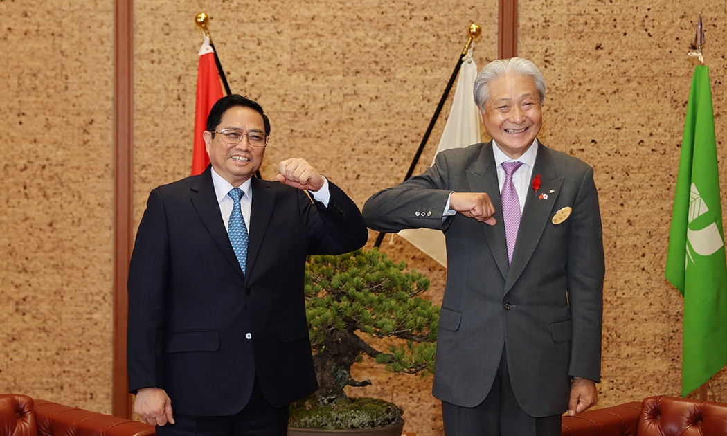Thủ tướng Phạm Minh Chính gặp Thống đốc tỉnh Tochigi Fukuda Tomikazu. Ảnh - Bộ Ngoại giao.