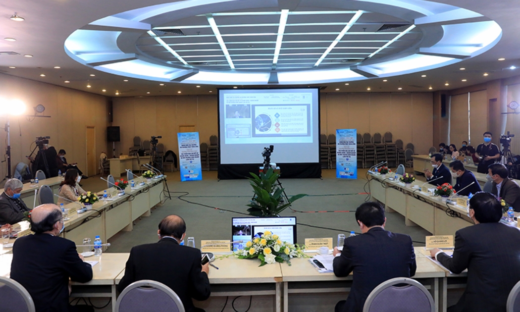 Diễn đàn “Doanh nghiệp 2022: Nhận diện thị trường và phương thức thích ứng” .