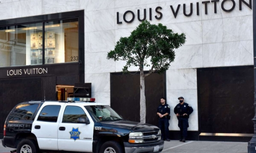 Cửa hàng của Louis Vuitton lại bị cướp tấn công