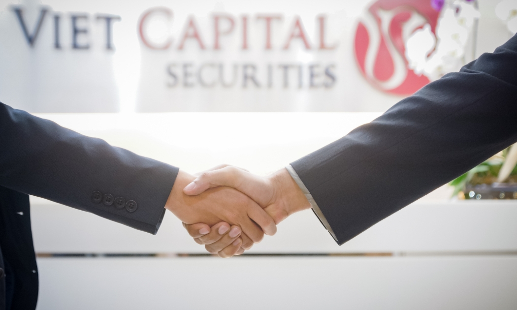 Khoản vay hợp vốn trị giá 100 triệu USD cho VCSC được thu xếp bởi Maybank Kim Eng Securities.