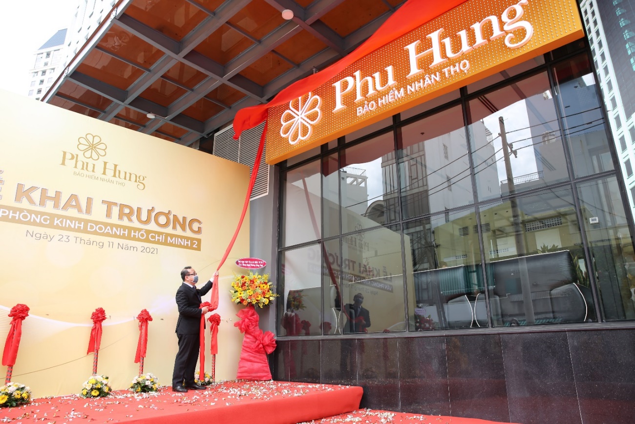 Phú Hưng Life chính thức khai trương văn phòng mới, đánh dấu bước tiến vượt bậc trong tình hình mới.