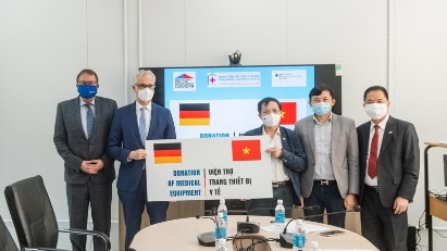 Germany donates medical equipment